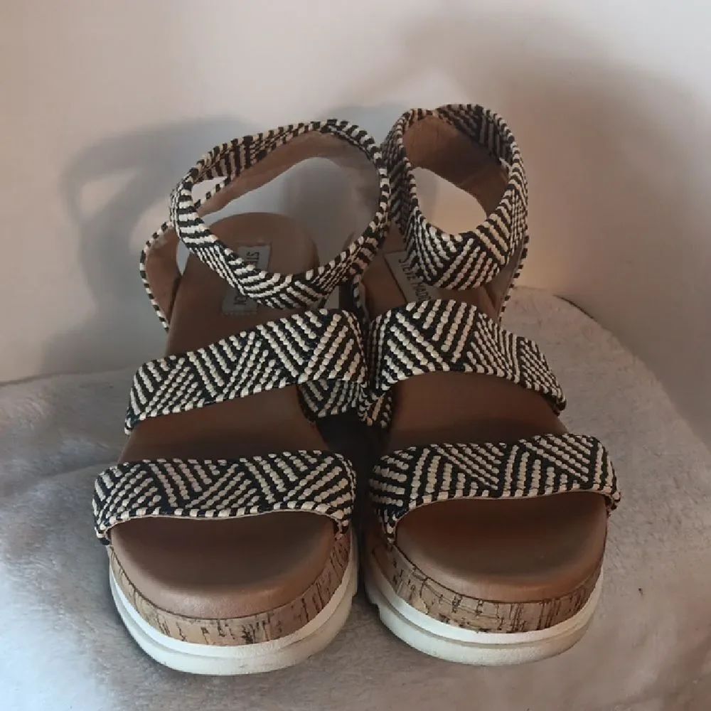 Steve Madden Black & Natural Woven Wedge Sandals - Picture 2 of 6